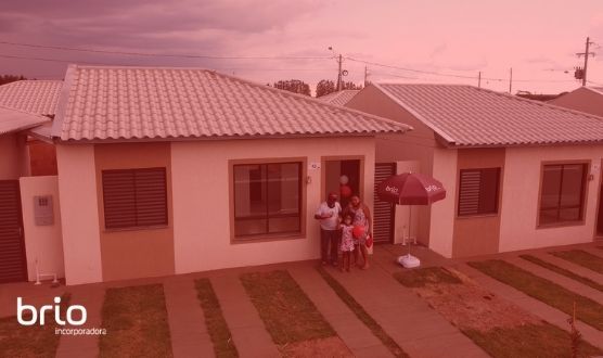 Entrega de Casa e Apartamento Minha Casa Minha Vida e Casa Verde Amarela em Ribeirão Preto Clientes Felizes.